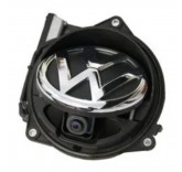 Камера заднего вида для Volkswagen Golf VI (2008 - 2013) Хэтчбек / Универсал в эмблеме выдвижная